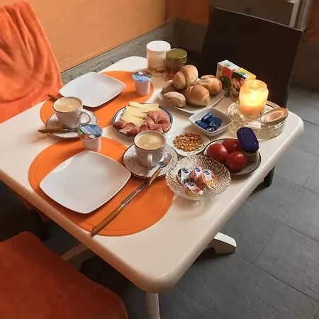 21 Oda ve Kahvaltı Cannobio