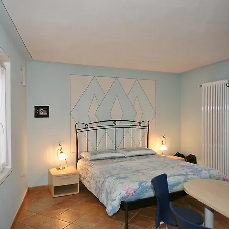 21 Oda ve Kahvaltı Cannobio